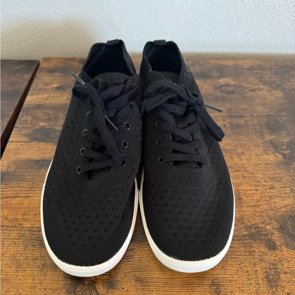 Suavs Black and White Men's Sneakers